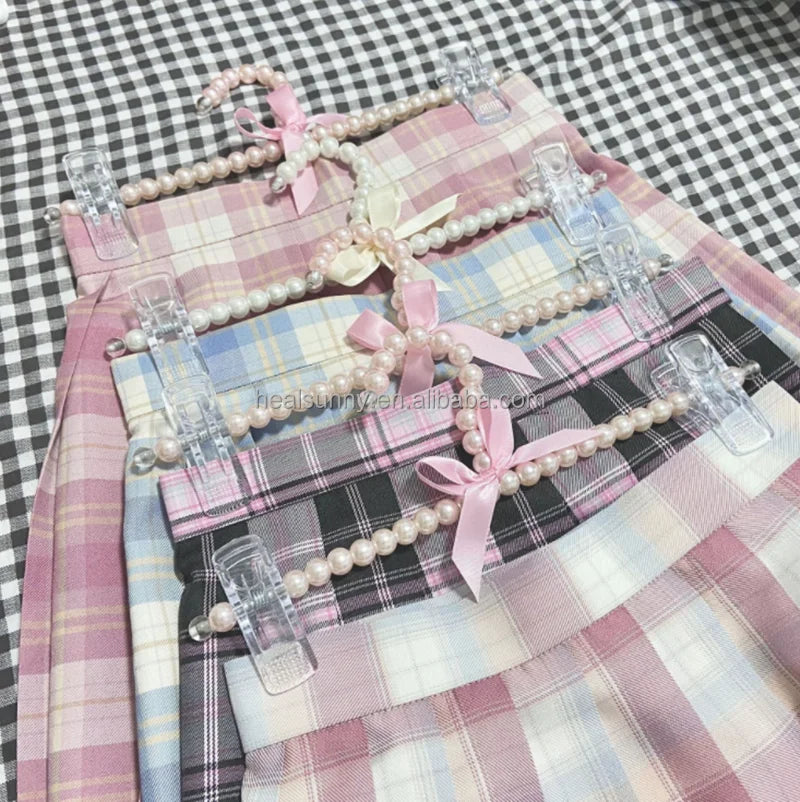 Fashion White Plastic Pearl Dog Clothes Hanger