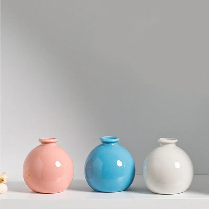 Cute Porcelain Vase Small Round Shape Ceramic Flower Vase for Home Decor