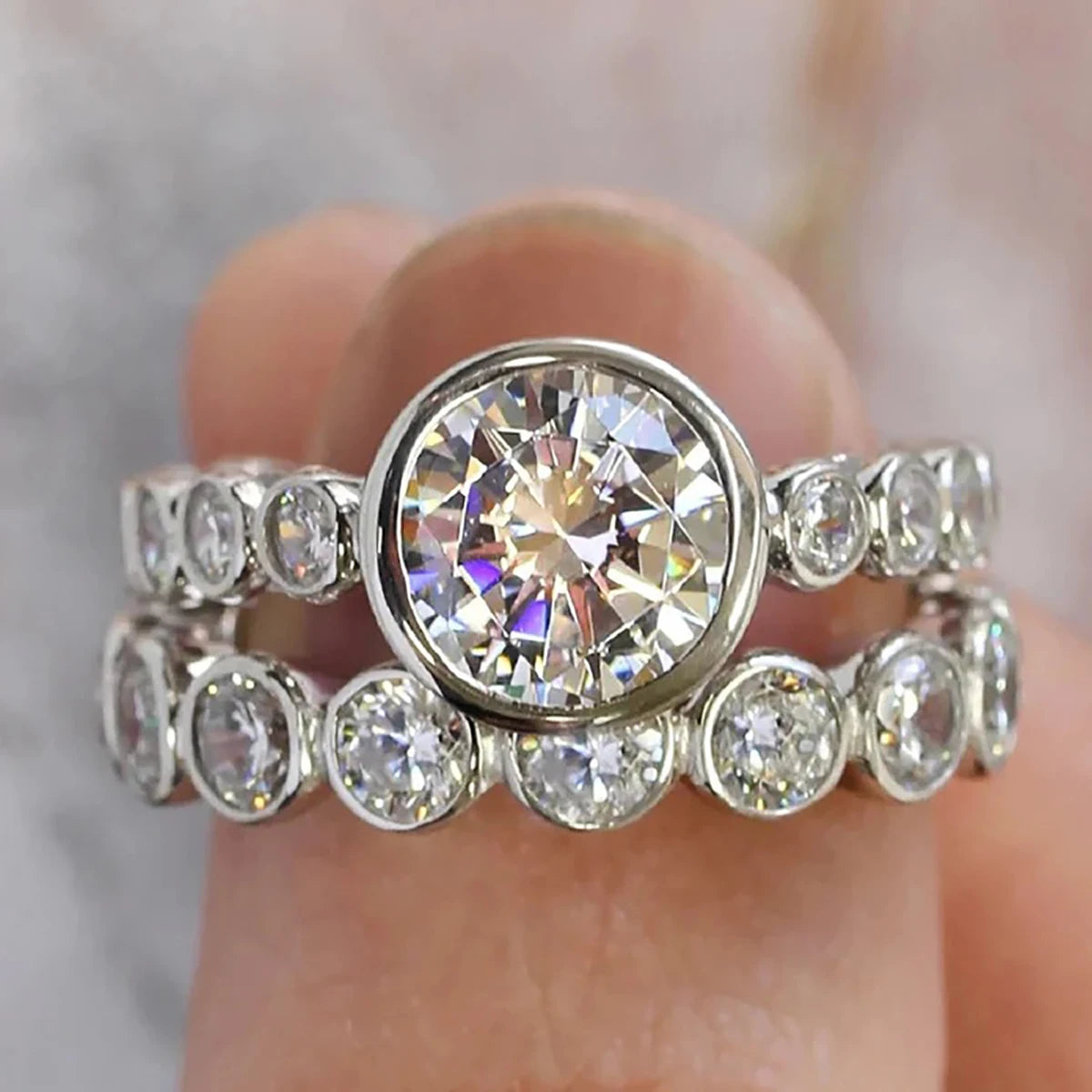 CAOSHI Factory Wholesale Dazzling Round Imitated Diamond 2Pcs Sets Couple Rings for Women Wedding Fashion Silver Plated CZ Rings