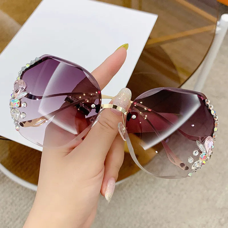 Wholesale Hot Selling Fashion Bling Diamond Sunglasses Women UV400 Lentes De Sol Oversized Rimless Sunglasses Large Metal Frame