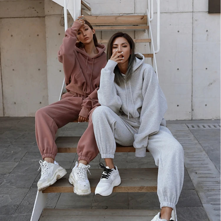 2026 Spring Autumn Women's Custom Logo Embroidered Gym Crop Top Pullover Set Oversized Long Sleeve with Joggers