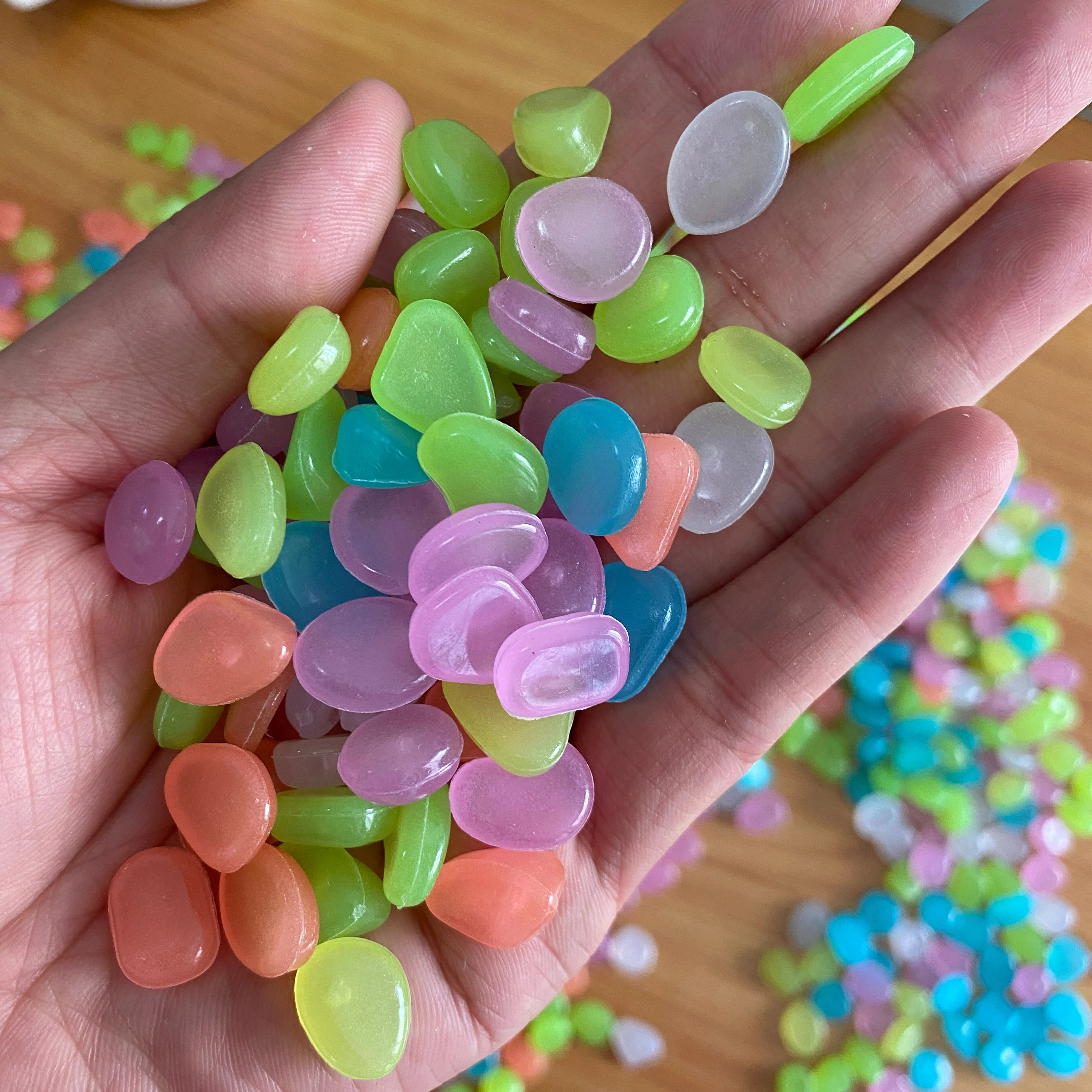 High Brightness Glow in the Dark Glowing Luminous Resin Pebble