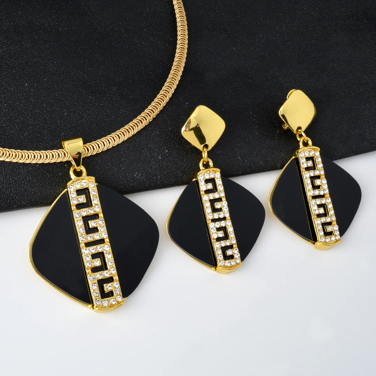 Dubai Luxury Italian 18k Gold Plated Copper Cubic Zirconia Earring and Pendant Wedding Jewelry Set for Women