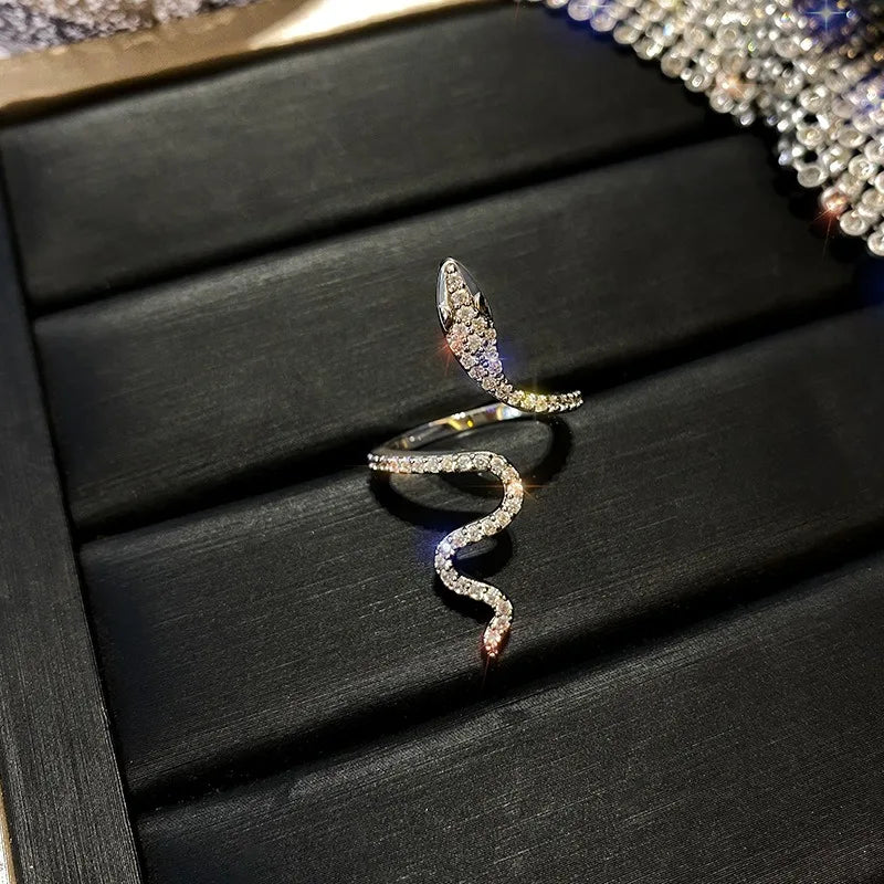 Wholesale Brand New Shiny Zircon Wrapped Snake Ring Fashionable Open Animal Shaped Index Finger Exquisite Jewelry for Party