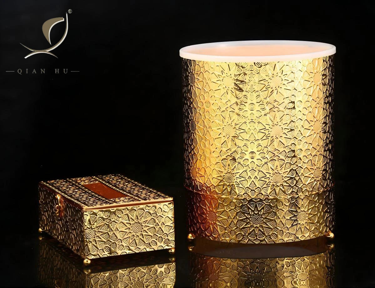 2026 New Arrived QIAN HU Vintage Crystal Rhinestones Metal Portable Tissue Dispenser Organizer for Home Decoration