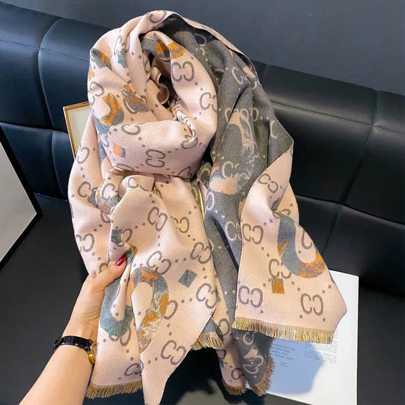 Newest Stylish Winter Warm Thick Scarves for Ladies Luxury Designer Logo Double Sided Double Color Pashmina Shawls