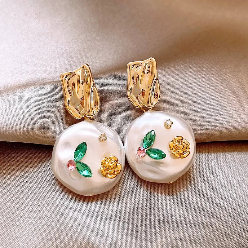 Vintage High-End Elegant Flower Pearl Enamel Style Earrings for Women French Light Luxury Stud Earring