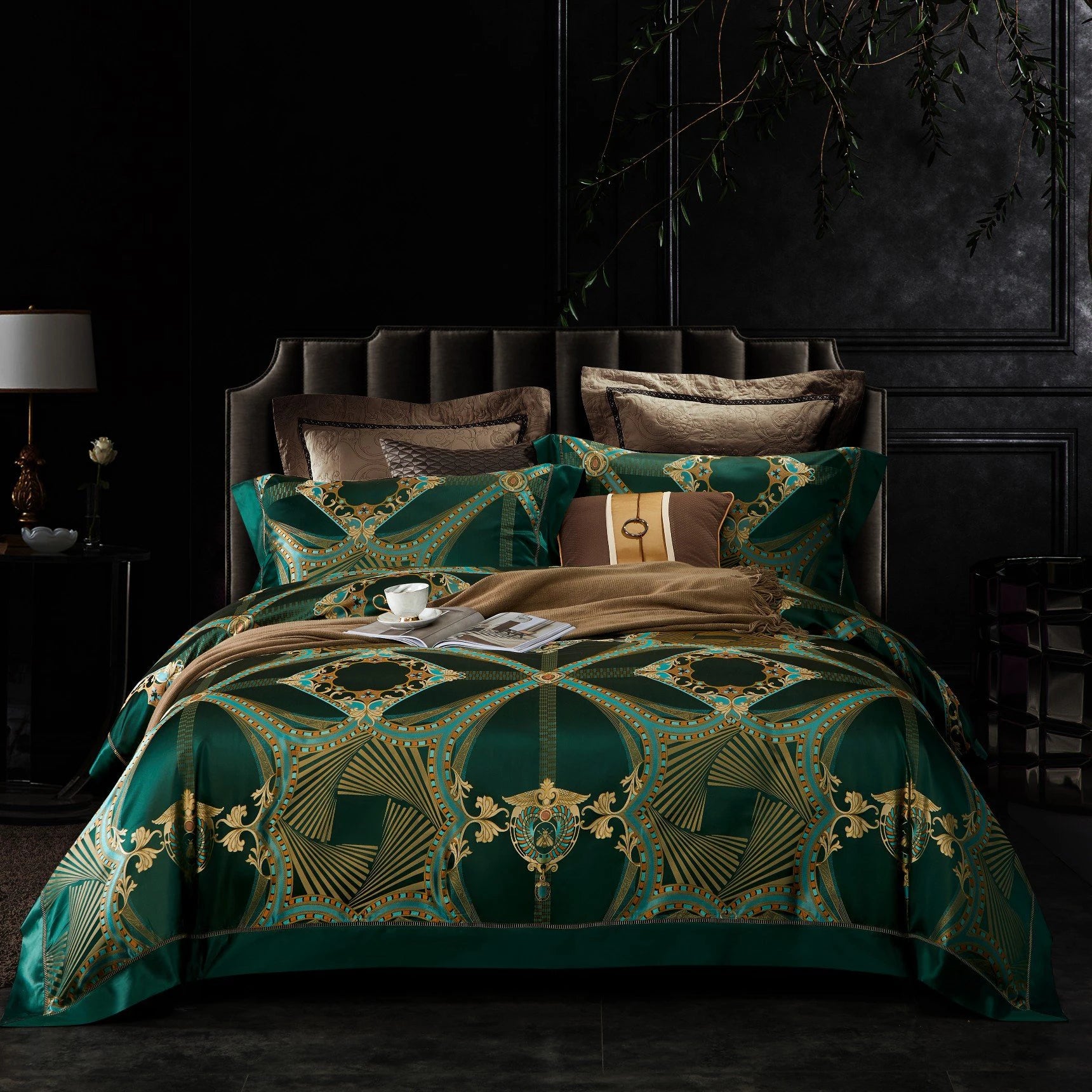 ODM/OEM Luxury Retro Soft Silky Green 100% Mulberry Silk Top Bedding Set European and American Style 4pcs