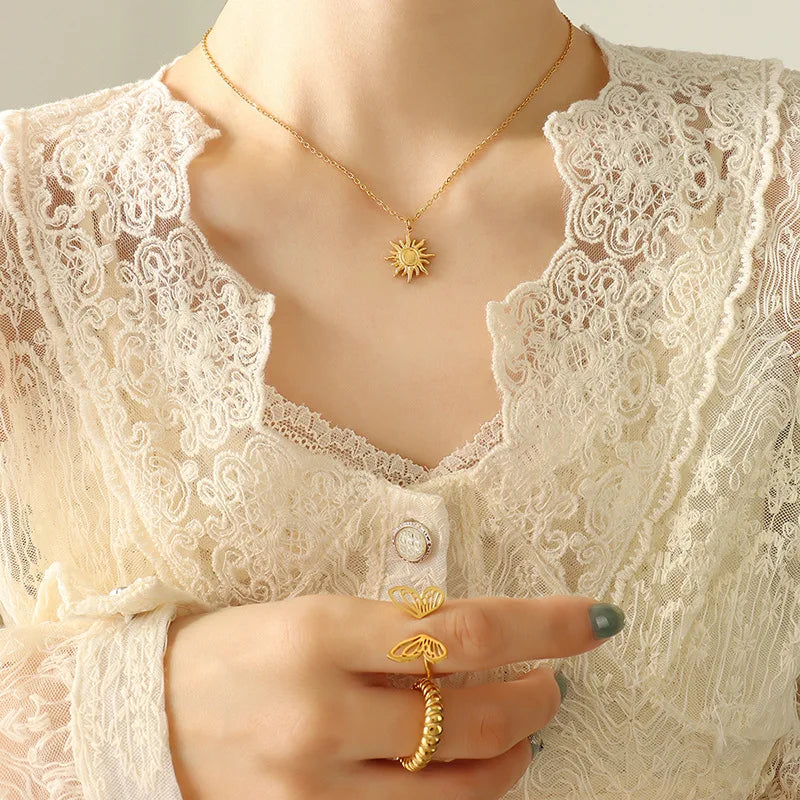 Stainless Steel Sun Necklace European and American Hip Hop Charm Necklace  Women's Fashion Necklace