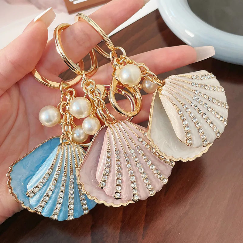 Women's Fashion Pearl Shell Luxury Keychain or Phone Pendent Bead Keychain Adult Pearl Shell Car Key Chain Adult Gifts
