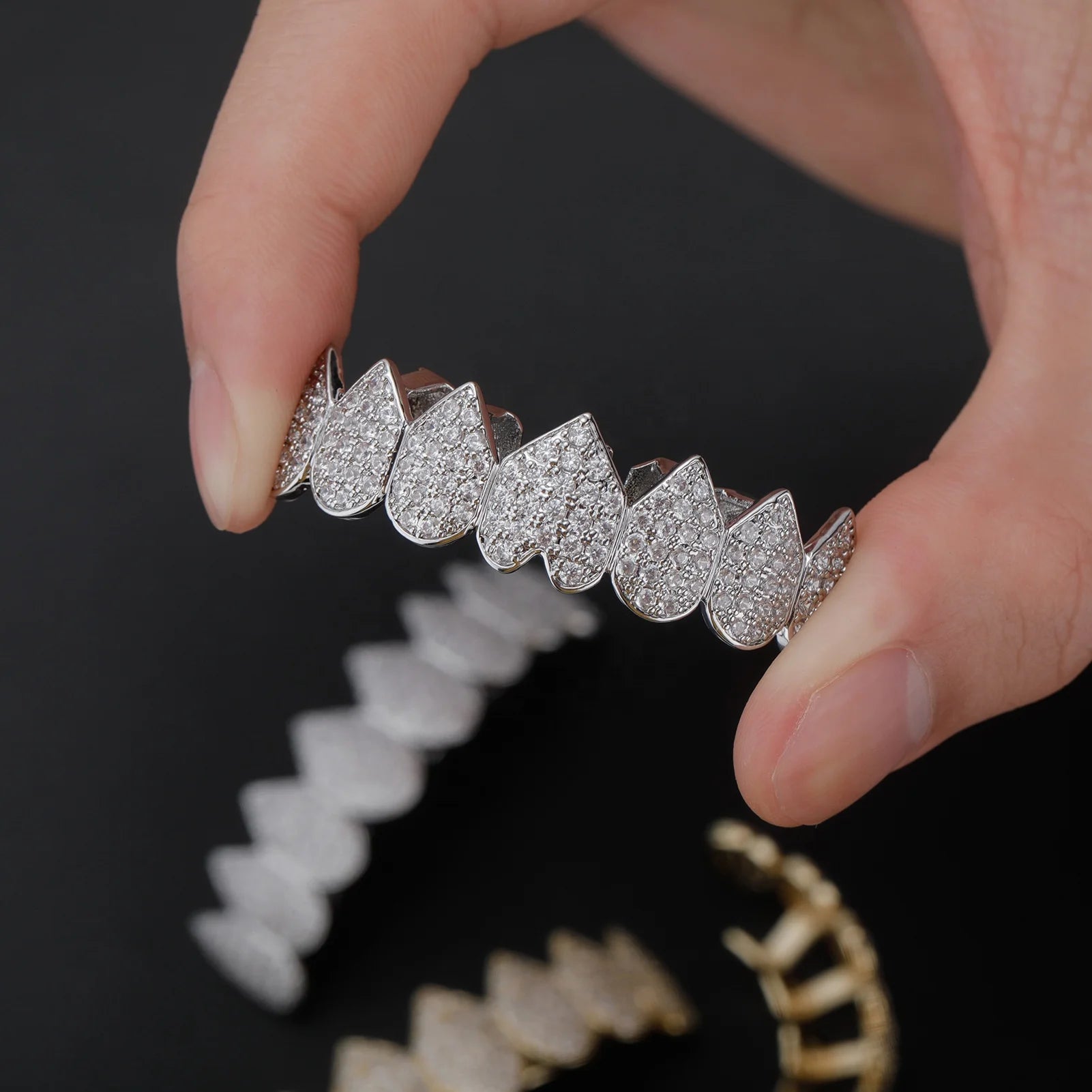 New Hip Hop Full CZ Teeth Grillz Bling Cubic Zircon Micro Pave Top Bottom Charm Grills Set for Men Women Iced Out Jewelry Gifts