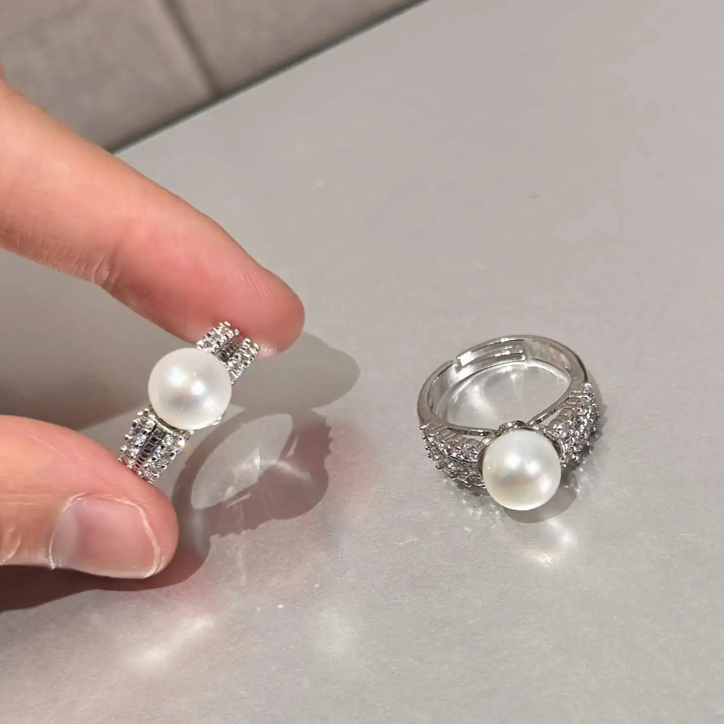 High Quality Brass AAAA Grade Platinum Plated Trendy Full Set Queen Ring 9-10mm Natural Pearl for Women's Party Gifts