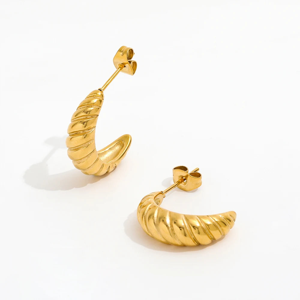 Fenny 18K PVD Plated Wholesale No Fade Personality Fashion Croissant Crescent Stainless Steel Hoop Earring for Women