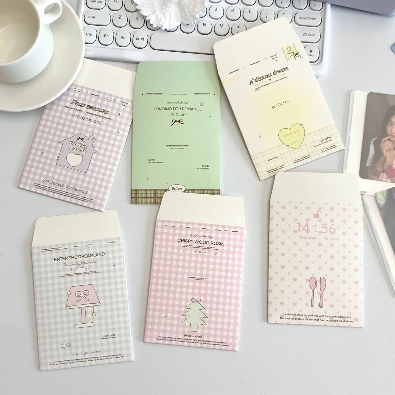 Wholesale Custom INS Style Mini Cute Paper Packaging Envelope for Idol Card Paper Packaging with Logo Print