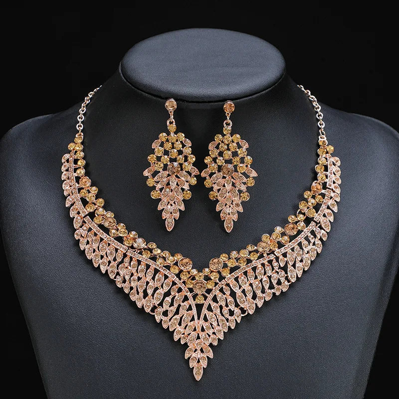 New Dinner Party Temperament Accessories Red Curry Necklace Earrings Vintage Exaggerated Crystal Jewelry Set Gifts for Women