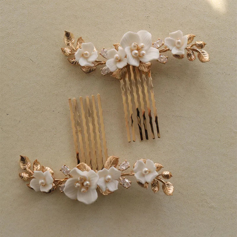SLBRIDAL Handmade Alloy Leaf Zircon Freshwater Pearl Ceramic Flower Bridal Hair Comb Wedding Hair Accessories Women Hair Jewelry