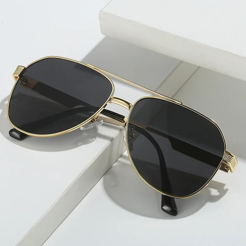 Men's New Retro Style Cycling Sunglasses UV400 Large Frame Driving Glasses Alloy Plastic Material Toad Style Double Beam Lens