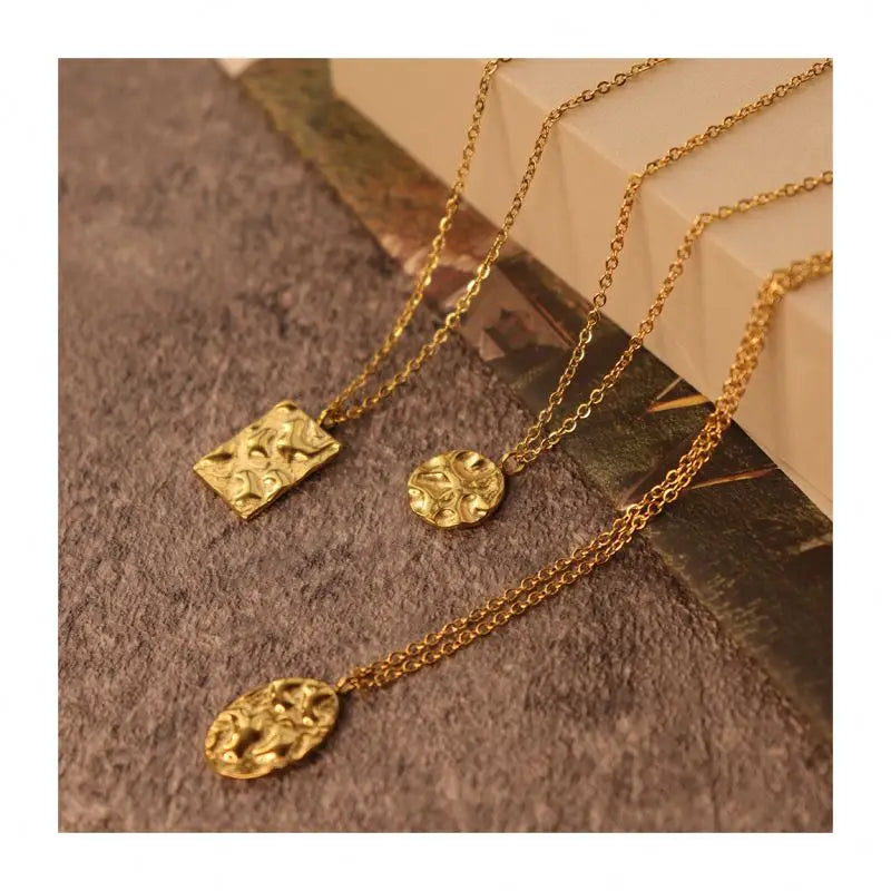 Chris April in Stock Fashion Jewelry PVD Gold Plated 316L Stainless Steel Manual Hammer Surface Square Pendant Necklace