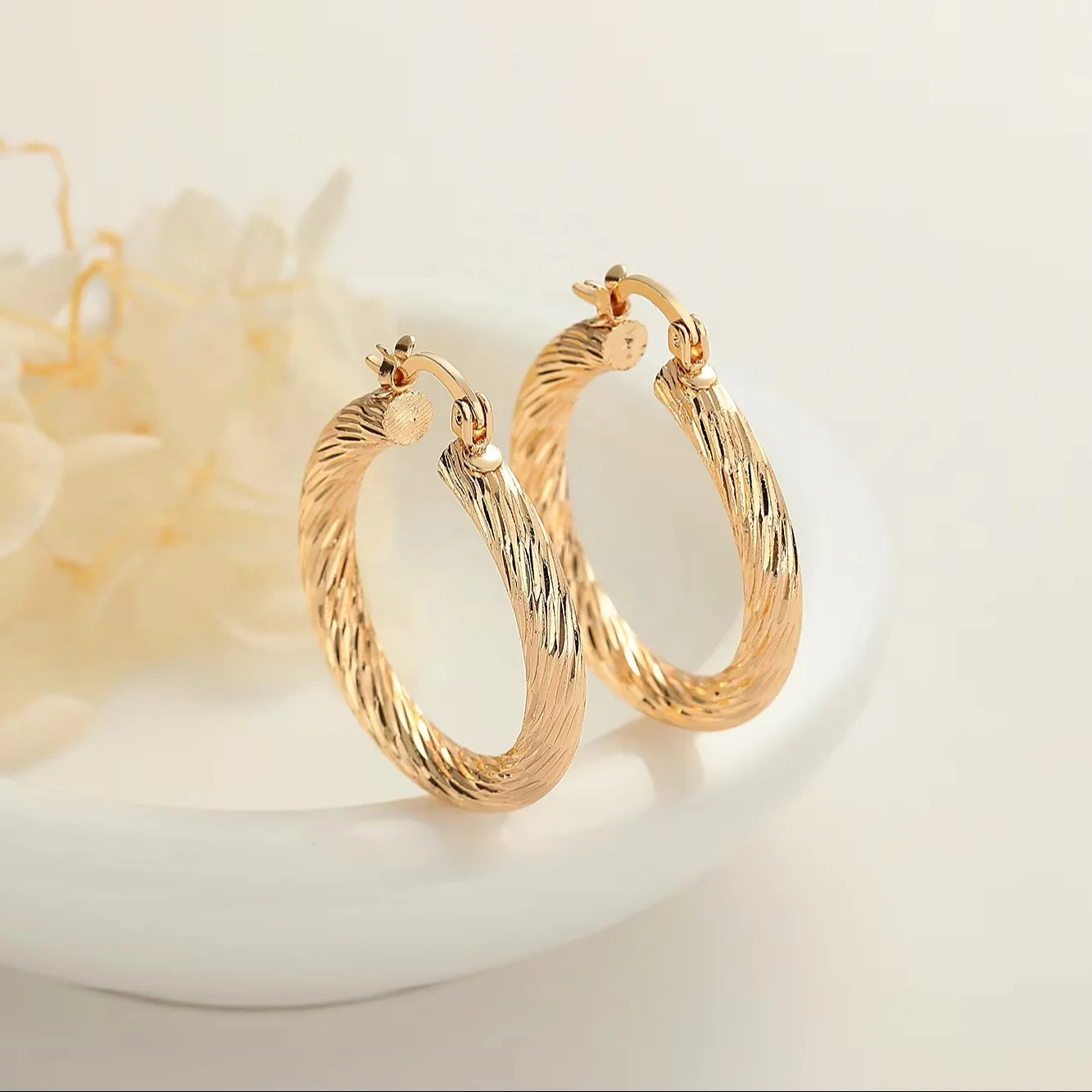 Oro Fashion Forward Women'S 18K Gold Plated Laminated Gold Jewelry Joyeria  Hoop Women'S Earrings Wholesale