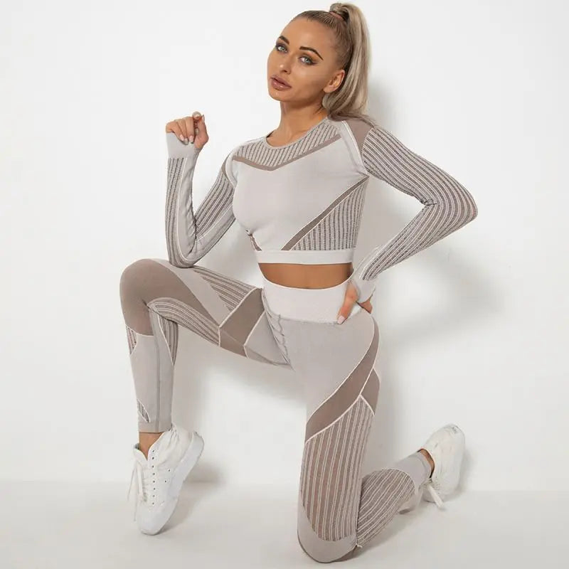Women's Sportswear Yoga Set Athletic Wear Gym Legging Seamless Gym Fitness Sets Long Sleeve Yoga Suit