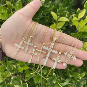 Dainty Shiny Luxury Personalized Hip Hop Zircon Inlaid 18K Gold Plated Gemstone Diamond Tennis Cross Jewelry Necklace Men Women