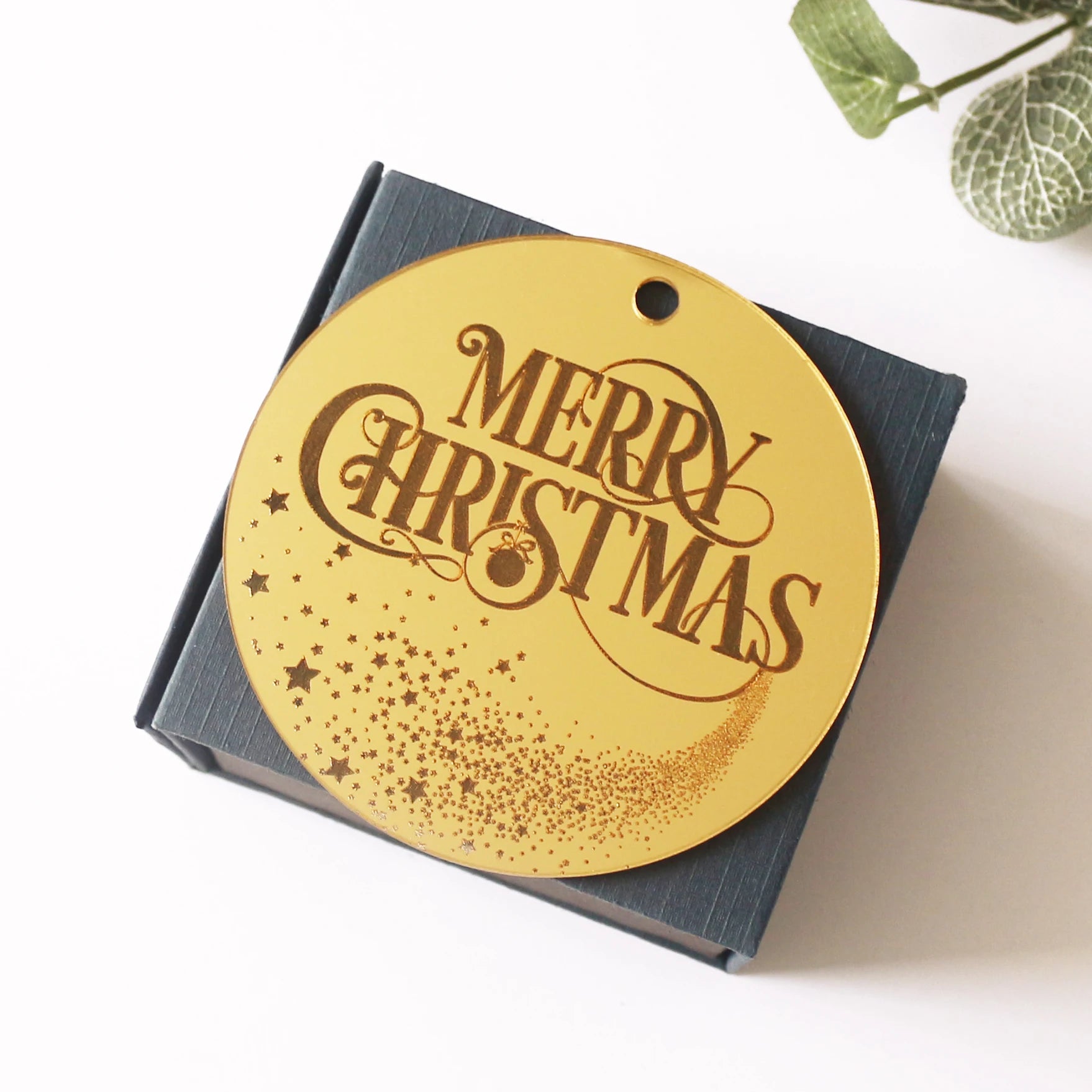 The Hottest Custom Logo Acrylic Mirror Cake Gift Tag Round Luxury Acrylic Party Wedding Different Name Tags
