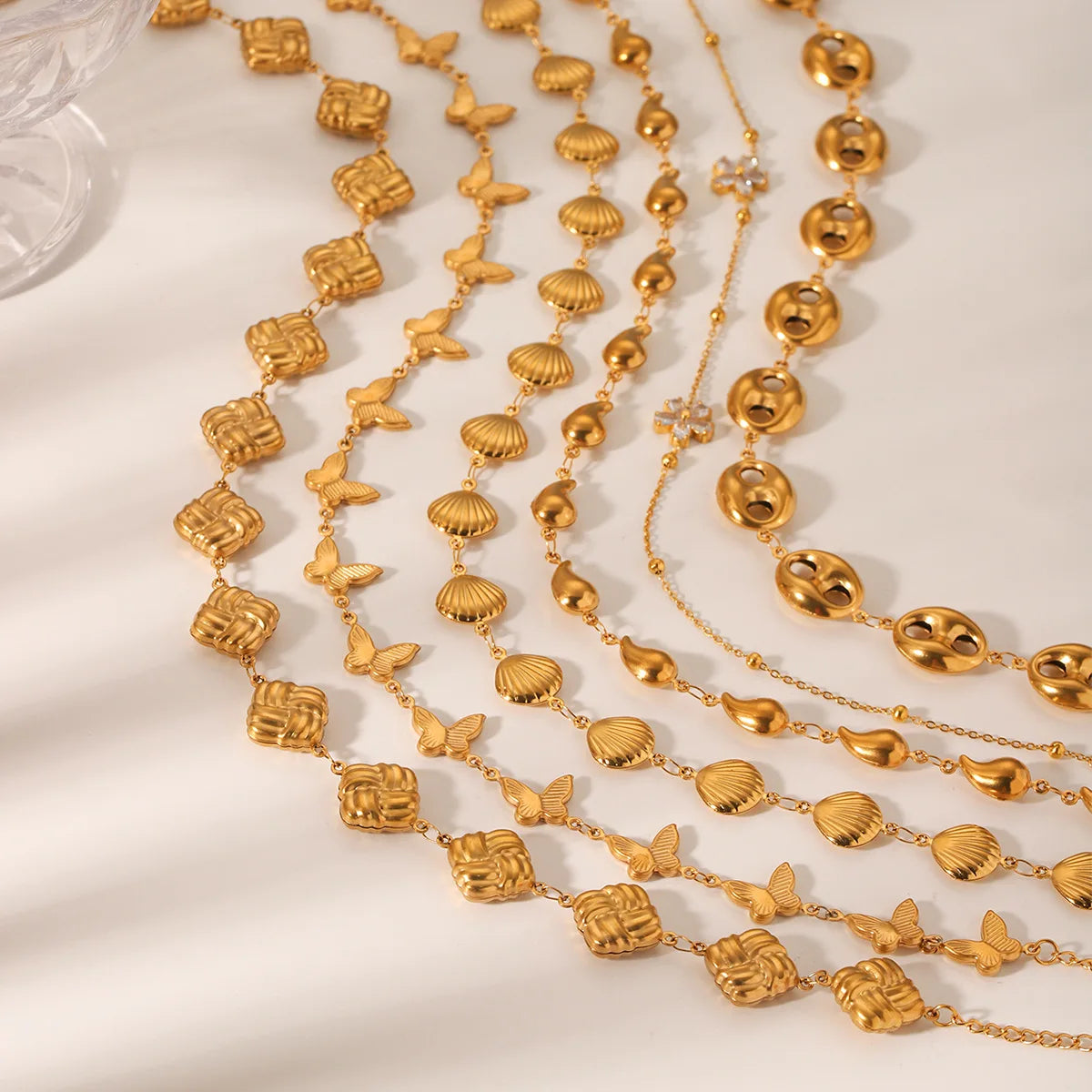 Hot Selling 18K Gold Plated Stainless Steel Geometric Hollow Handmade Waterdrop Heart Beaded Chain Necklace Fashion Jewelry