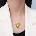 European Simple Fashion Stainless Steel 18K Gold Big love Necklace Jewelry Women Spot Wholesale