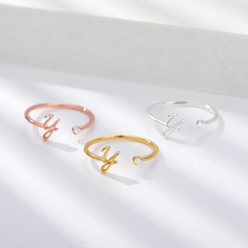Hot Selling Brass 18K Gold-plated 26 Initial Rings Women Girls Tiny Alphabet Crystal Rhinestone Finger Ring Trendy Letter