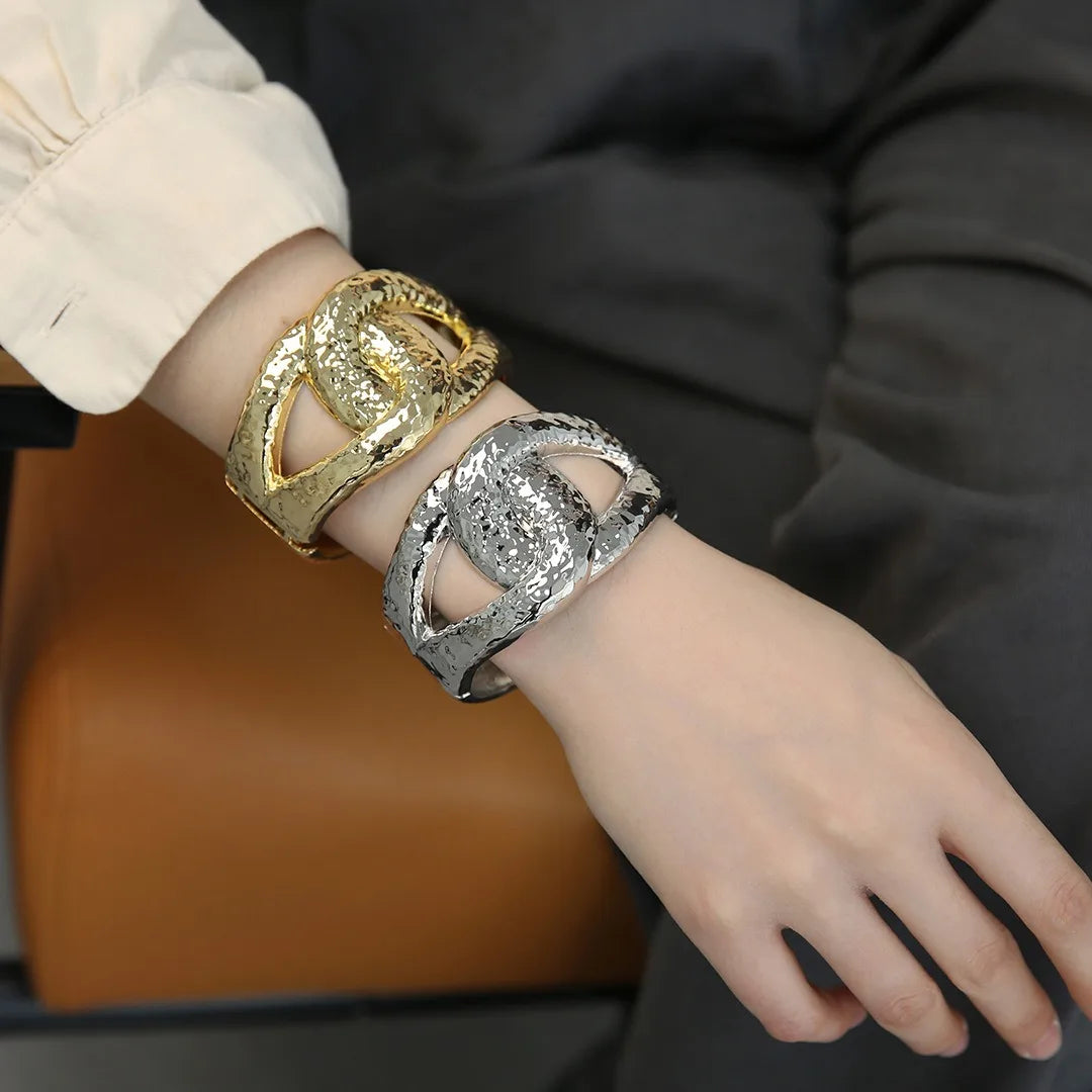 Trendy Gold-Plated Alloy Cuff Bracelet Luxury Irregular Open Bangles for Women Personalized Simple Chunky Electroplated Jewelry