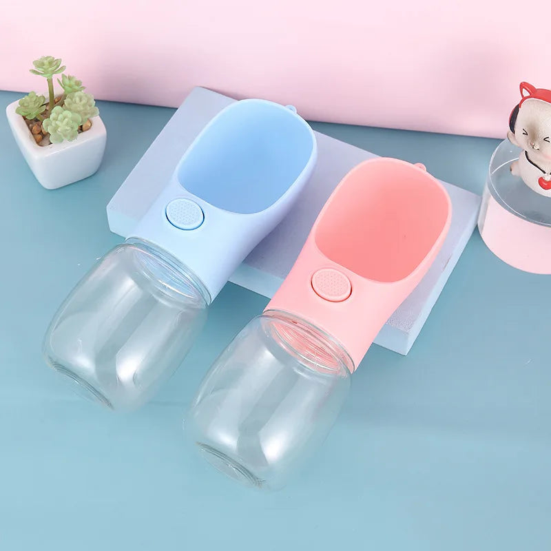 Portable Eco-Friendly Plastic Water Bottle for Dogs Solid Pattern Travel Friendly Customizable Wholesale