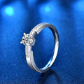XJZ006 925 Sterling Silver Pave 0.5 Carat Four Claw Diamond Moissanite Rings Single Row Bull Head Ring Jewelry for Women