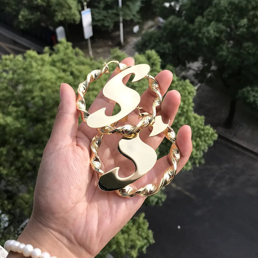Qiuhan 2026 New Simple  A-Z  Custom Initial Earrings Women Personality Letter Gothic Swirl Earrings Jewelry Gift
