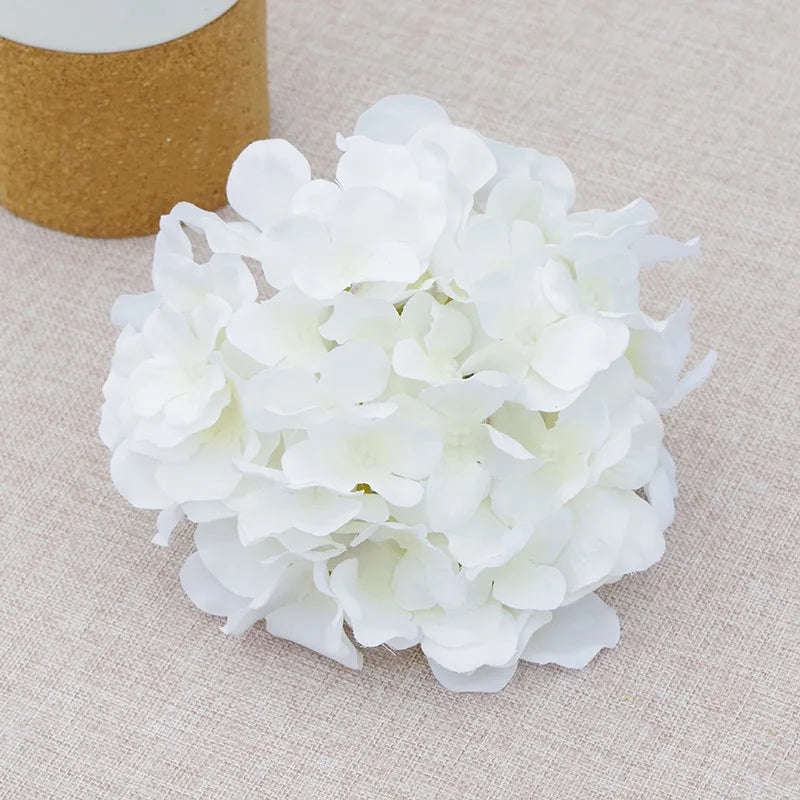 AF3512 Wholesale Silk White Blue Hydrangea Heads Home Wedding Flores Decorative Artificial Flower Heads
