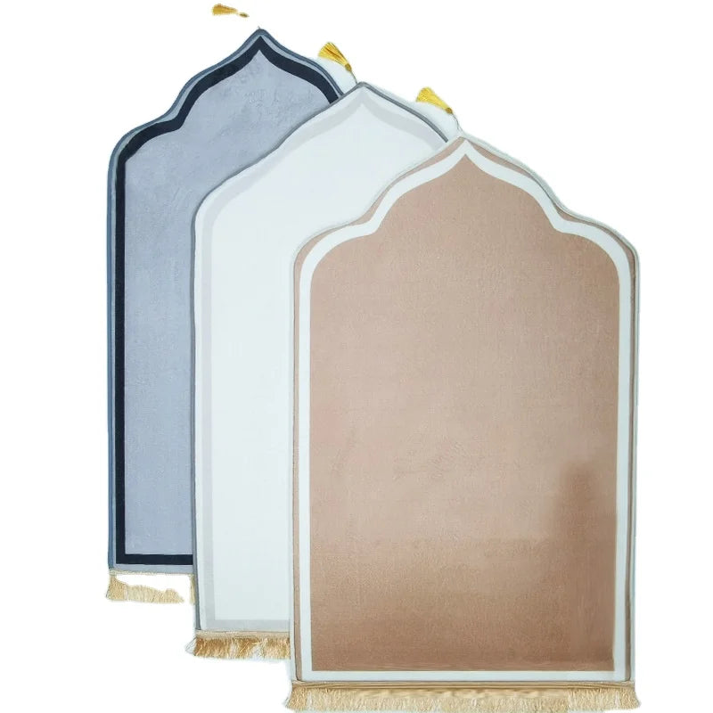 Customized Foldable Plain Muslim Sejajah Flannel Printed  Musalla Islam Machine Made Prayer Mat