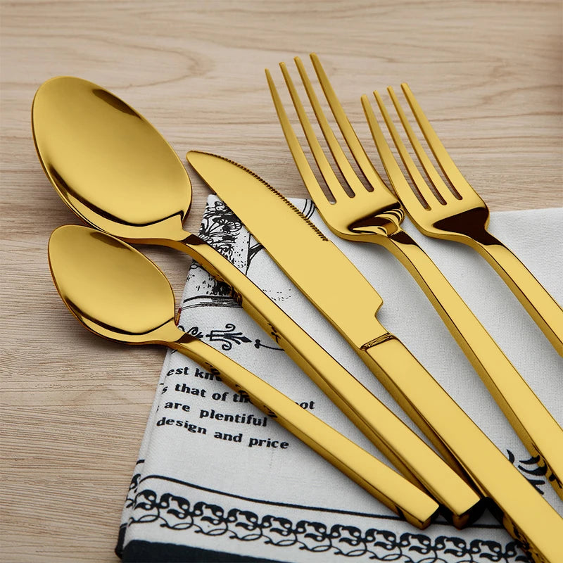 Factory Direct 5-Piece Luxury Copper Rose Gold Plated Stainless Steel Cutlery Set Embossed Logo Flatware for Home Party Weddings