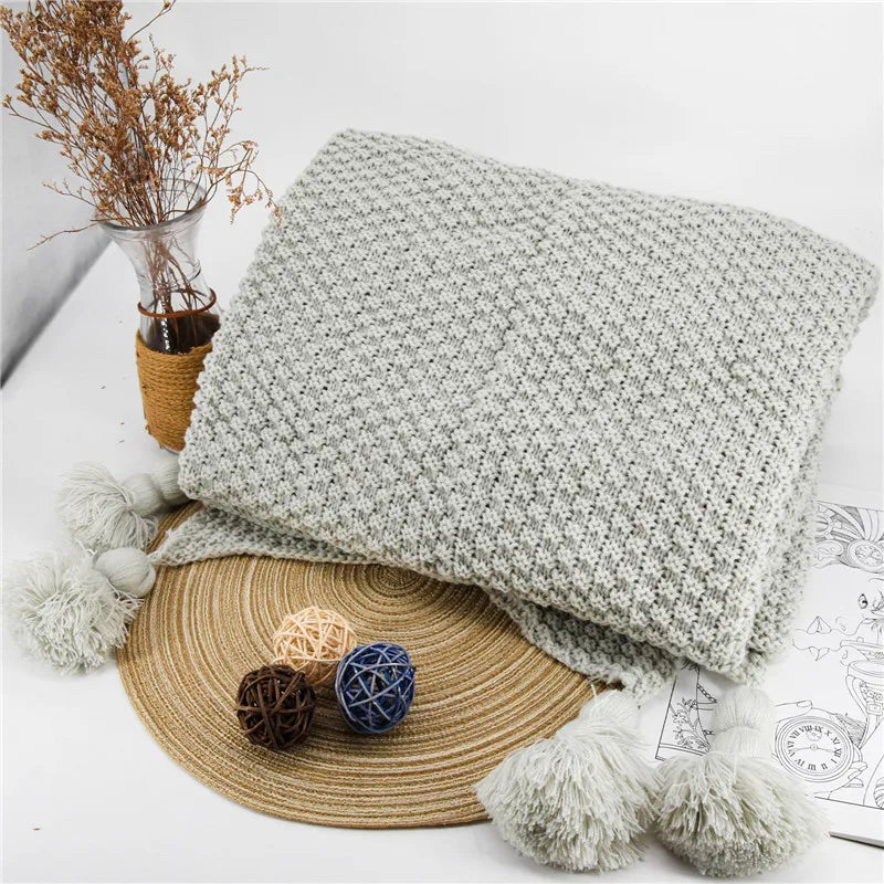 Wholesale Low Moq Super Soft Acrylic Knitted Gray Sofa Bed Decorative Lightweight Throw Blanket