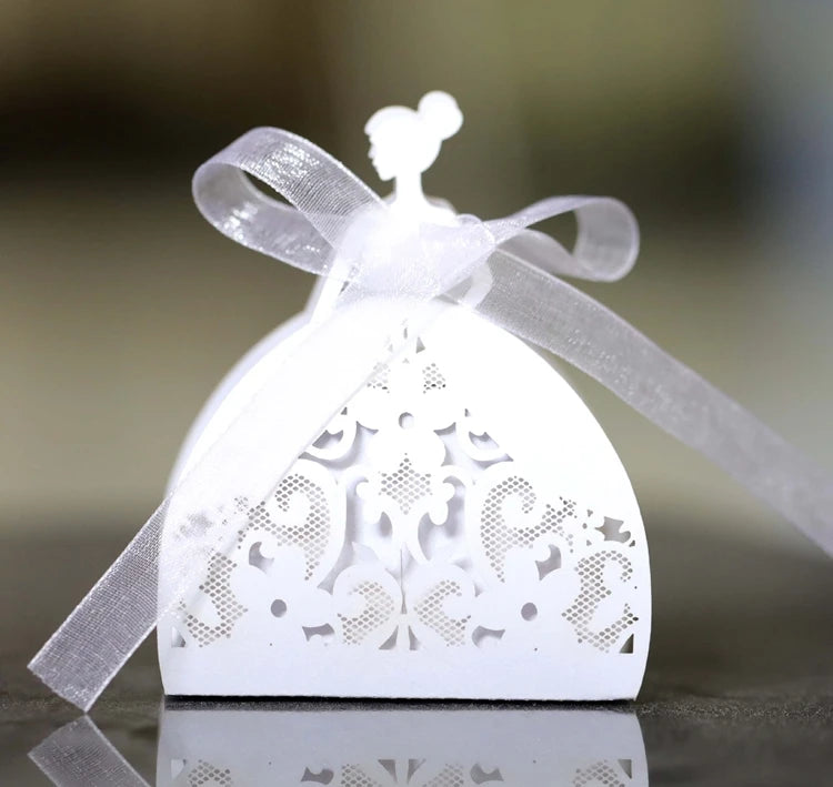 Valentine's Day Hollow Out Roses Candy Boxes for Christian Baby Shower Wedding Birthday Party Decoration Y217