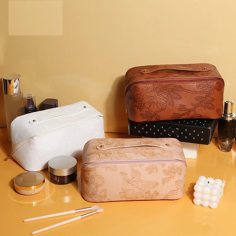 Wholesale Large Capacity Multifunctional PU Cosmetics Storage Bag Retro Embossed Travel Convenient Zipper Stylish Fashion