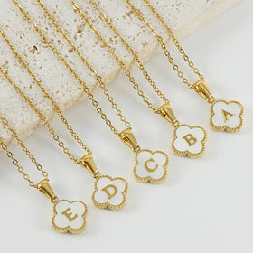 Factory Custom Design Name Plate Pendant Lucky Four Leaf Clover Shell Arabic A-Z Initial Letter Pendant Necklace