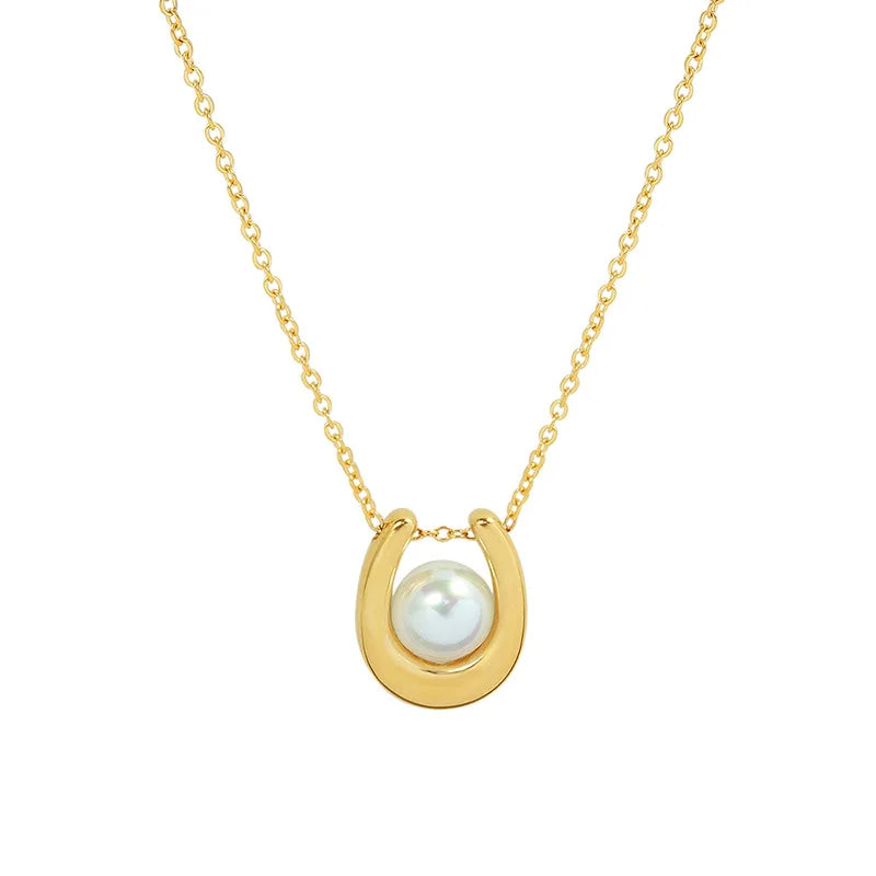 Simple Stainless Steel 18K Gold Plated U Shaped Pearl Pendant Necklace Titanium Steel Shell Pearl in Horseshoe Charm Necklace