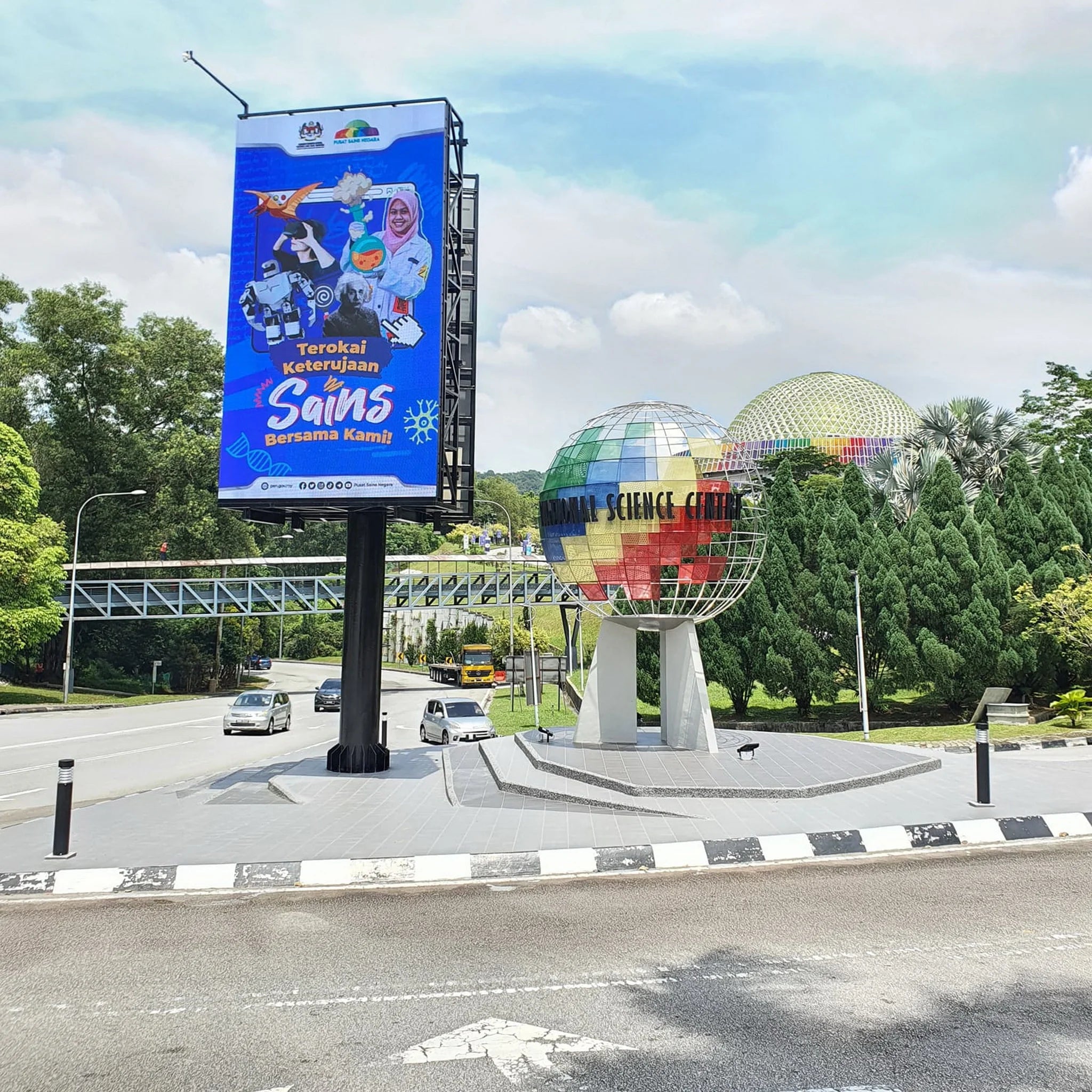 Outdoor Advertising P2.5 P3 P4 P5 P6 P8 P10 Pantallas Panel Video Wall Display Screen Digital LED Module Cabinet Billboard Sign