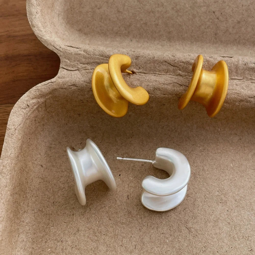 European American Style Simple Matte Metal C-shaped Concave Earrings Minimalist Stud Earring for Daily Life