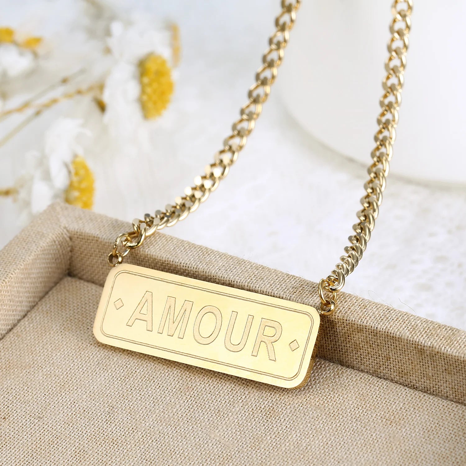 Fashion Jewelry 18K Gold Stainless Steel Custom Rectangle Engrave Bar Amour Love Pedant Necklace for Women Gift