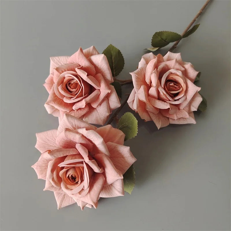 O-X848 Wholesale 3 Heads White Roses Artificial Flower Long Stem European Silk Roses for Home Wedding Decorations