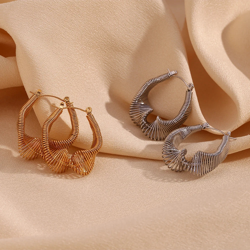 Dreamshow Waterproof Hollow Out Twisted Hoop Earring Gold Plated Jewelry Stainless Steel Hoop Earrings Jewelry Making Supplies