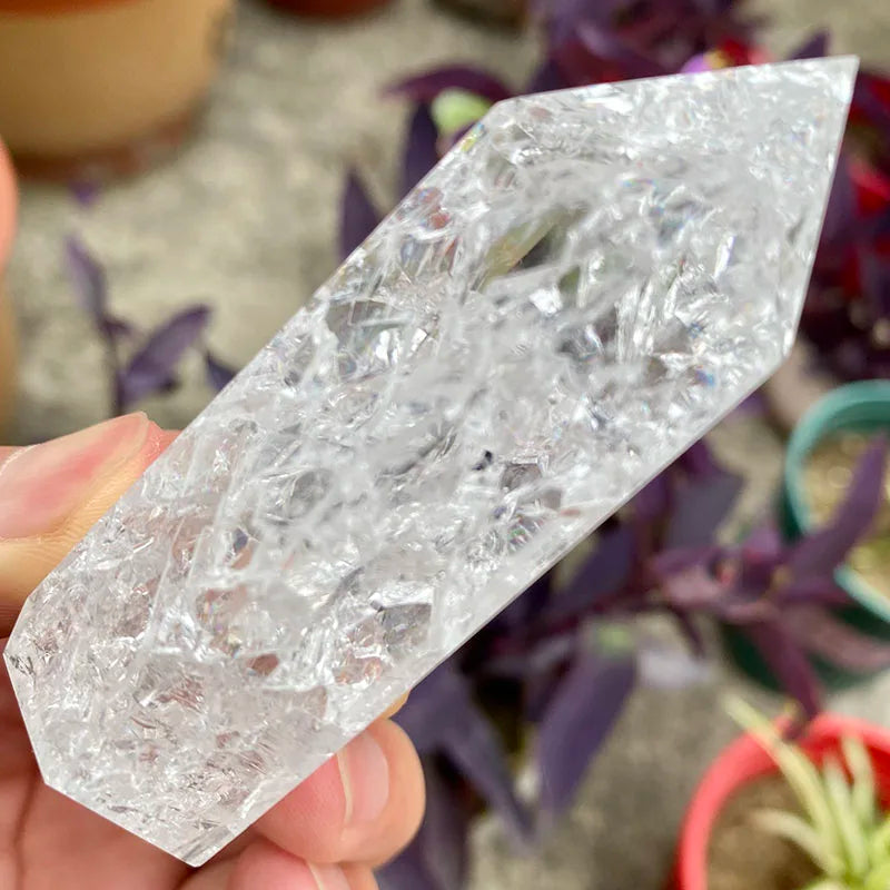 Wholesale Polished Healing Crystals Natural White Cracked clear Quartz Wand Point for Home Decoration