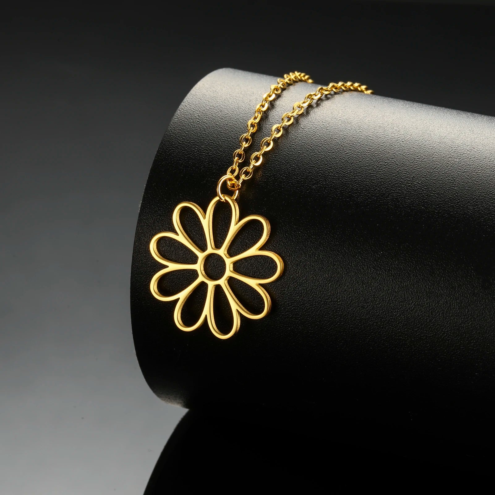 Myshape Simple Flower Pendant Necklace Stainless Steel Gold Color Women Girls Choker Necklaces Fashion Jewelry Mother's Day Gift