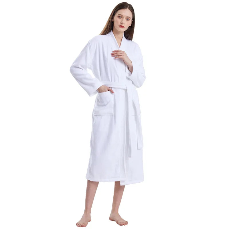 Customized Logo Cotton White Luxury Bath Robe Autumn and Winter Bathrobe 370g Weight 100% Polyester Bathrobe