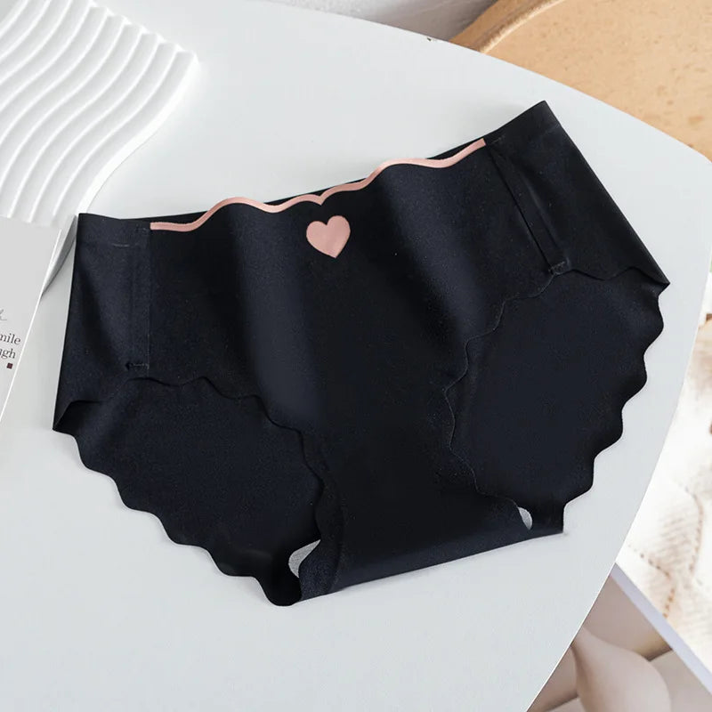 Lightweight Sweet Seamless Love Ice Silk Underwear Comfortable Breathable Mid-Rise Women's Triangle Panties MegaBDM